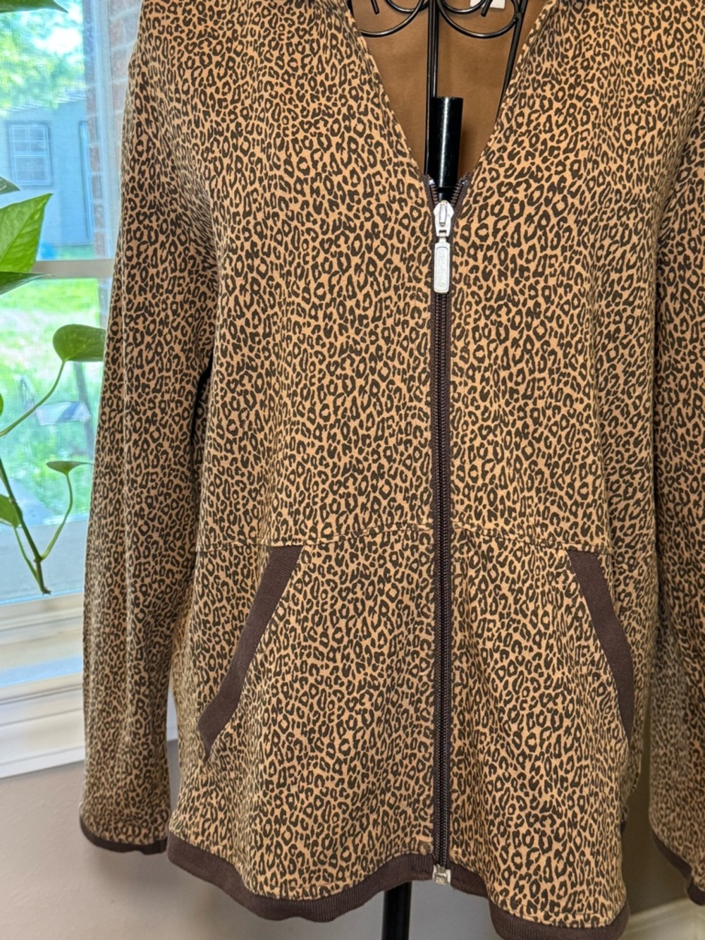 Leopard Print Zip-Up Jacket - Picture 4 of 13
